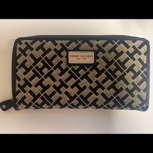 Tommy Hilfiger Wallet
